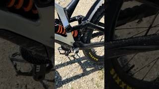 POR ESTO NO USO CARBÓN ☠️🥵 mtbenduro enduromtb mtb downhillmtb fail [upl. by Ahsiugal120]