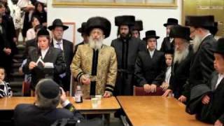 Moreinu HaRav Michel Twerski Hornsteipel Rebbe Milwaukee Havdalah [upl. by Mcnalley266]