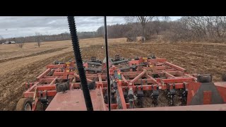 Salford 5200 working wheat stubble no roller baskets [upl. by Tullius]