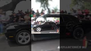 Charger Hellcat vs Challenger RT arrancones [upl. by Martyn227]