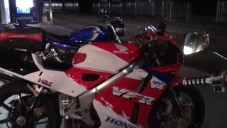 いぶし銀 豪快ライダー HONDA HRC VFR400R NC30 ホンダ・VFR V4 フル加速 Kawasaki ZRX400RⅢ カワサキ・ZRX Desperado [upl. by Leopoldine]