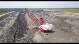 Dragline Working at Luminant Lignite Mine  Kosse Texas [upl. by Kciv]