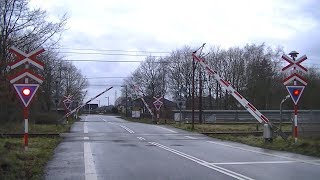 Spoorwegovergang Tinglev DK  Railroad crossing  Jernbaneoverskæring [upl. by Aynor529]