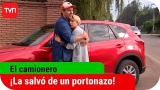 ¡La salvó de un portonazo  El camionero [upl. by Mosera]