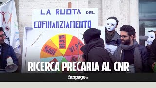 La protesta dei precari del CNR con la quotRuota della fortunaquot [upl. by Alahsal274]