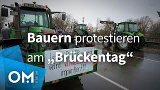 Bauern protestieren am quotBrückentagquot im OM mit Schleichfahrten [upl. by Helfant237]