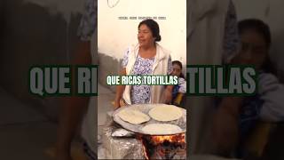 Así preparan las tortillas para las fiestas las bellas mujeres oaxaqueñas [upl. by Lovell639]