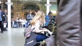 Enikő  Game of Thrones on piano  St Pancras Station London 20160712 [upl. by Mcmillan]