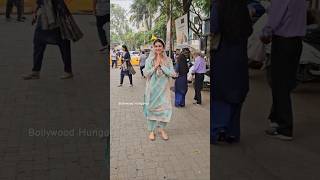 🙏 nimratkaur visits gurudwara on occasion of gurunanakjayanti shorts [upl. by Keely]