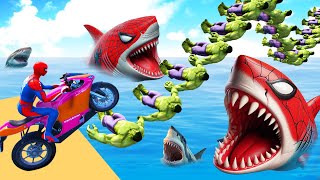 الأبطال الخارقين على القضبان دوامة قمع جسر  SPIDERMANon Motorcycle in Spiral Bridge Stunt Ride [upl. by Orit]