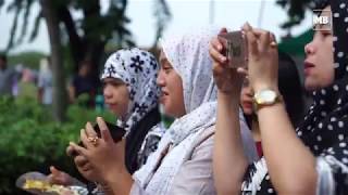 Filipino Muslims pray for peace on Eidl Fitr [upl. by Ahsimot827]