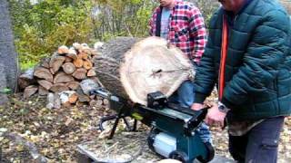 Yardworks 4 ton Log splitter [upl. by Gneh]