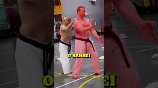 Teste de resistência do caratê karate ufc shorts [upl. by Gobert]