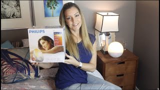 Review Philips Wake Up Light with simulated sunrise HF3520 [upl. by Atenaz744]