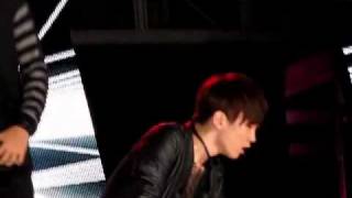 fancam Key is on fire with Minho during lucifer perf  changwon fest 101002 [upl. by Brodsky]