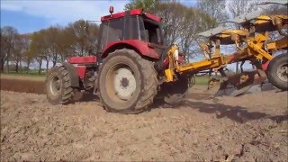 WIE FÄHRT ES MIT EINEM CASE IH 1056 UND 4 SCHAR PFLUG  SOUND [upl. by Loeb]