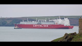 A gaggle of tugs engage with departing gas carrier ARISTARCHOS [upl. by Jerome]