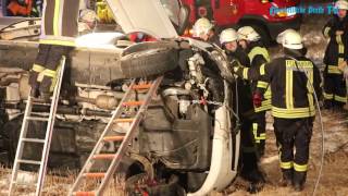 Feuerwehr rettet eingeklemmten Fahrer [upl. by Seravaj]