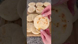 AREPAS VENEZUELAS O COLOMBIANAS 😊💚 receta brsaludable saludableyrico cocinafacil [upl. by Myranda]