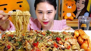 해물알리오올리오 총각김치 먹방 Mukbang [upl. by Ahselet]