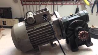 Motorreductor Siemens 1750 rpm 901 en Funcionamiento [upl. by Dottie171]