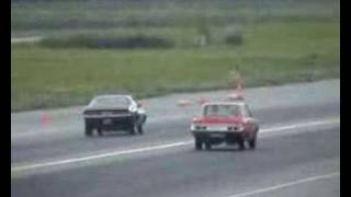 1972 Dodge Dart 318 vs 1970 Dodge Challenger 440 [upl. by Eilujna368]