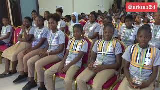 Journée mondiale de lenfance  Le président de la Transition rencontre les enfants du Burkina Faso [upl. by Dygert]