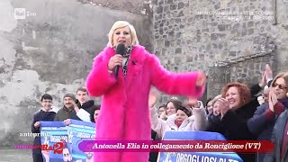 Antonella Elia in diretta da Ronciglione paese di Marco Mengoni  Citofonare Rai2 19022023 [upl. by Natsirt257]