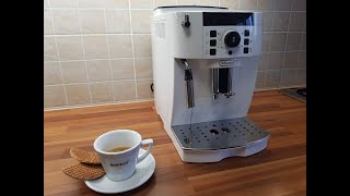 Decalcefierea aparatului de cafea DeLonghi Magnifica S [upl. by Lahey]