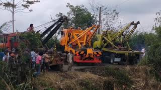 KECELAKAAN TRUCK FUSO MASUK JURANG DI HARANGAN GOTTING SIMALUNGUN  4 DEREK VS 1 TRUCK [upl. by Shellie236]