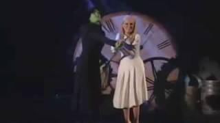 Kristin Chenoweth and Idina Menzel  Tony Awards 2004  Defying Gravity [upl. by Ciryl655]