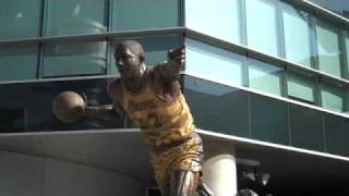 Magic Johnson statue at Staples Center [upl. by Beverlie734]