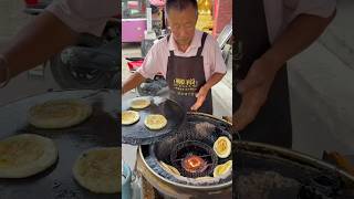 The best scallion pancake😋delicious yummyfood streetfood pancake chinesefoods foodie [upl. by Ocsicnarf]