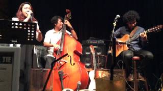 Hady Afro Trio ft Sachie Amira live  No Black Tie  Berimbau [upl. by Atsylac]