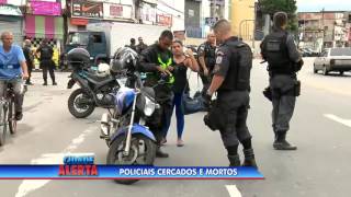 Policiais são encurralados e mortos a tiros por traficantes [upl. by Nwahsid]