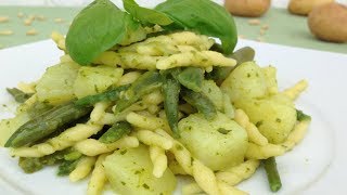 Trofie al pesto con fagiolini e patate ricetta ligure [upl. by Nuahsor735]