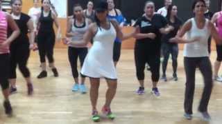 Willibeth Zumba  Bachata Darte un Beso [upl. by Allekim]