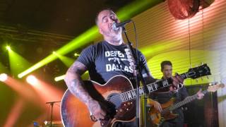 Aaron Lewis  Granddaddys Gun LIVE HD 51117 [upl. by Rumit]