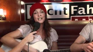 Maria Reiser  Die Kellnerin live and acoustic  Nachtfahrt TV [upl. by Onoitna]