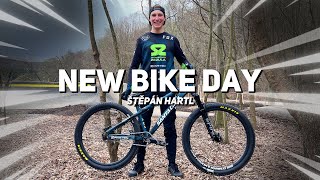 4K Štěpán Hartl  NEW BIKE DAY  SANTA CRUZ JACKAL První dojmy z dirťáku 🚴‍♀️ [upl. by Gurtner]