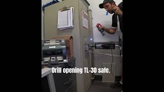 Safe cracking TL30 safe safe diy lockout vault drill safecracker miami florida jewllery [upl. by Fern]