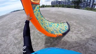 Kitesurfing Tutorial Self launching and landing your kite safely [upl. by Tisdale]