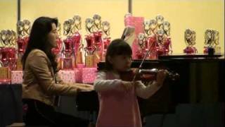 布拉格全國音樂大賽小提琴幼童組第一名Rieding Violin Concerto in B minorOp35 [upl. by Dnomra]