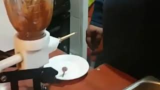 Máquina rellenadora de churros y cuchufli PORMA [upl. by Firman]