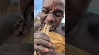 Wow what a delicious breakfast See how Hadza cooks their favorite food middle of nowherevillagelife [upl. by Yendyc]