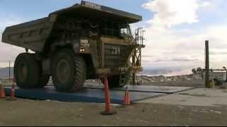 Rockwell Scales Goliath Mining Scale First Test with 777D [upl. by Finbar443]