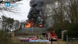 Flinke rookontwikkeling en asbest bij grote brand in Doorwerth [upl. by Eseryt821]