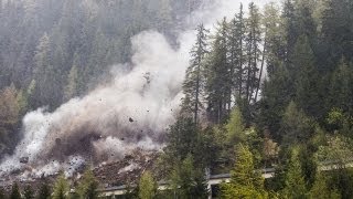 Sprengung nach Felssturz auf dem Felbertauern [upl. by Tye294]