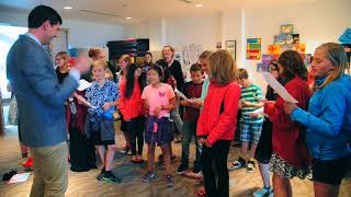 McKernan Grade 6 students serenade Edmonton mayor [upl. by Toft]