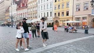 Wroclaw fala powodziowa Piątkowy Wieczór Rynek Starego Miast życie wraca VID 20240920 185122 [upl. by Lleirbag]